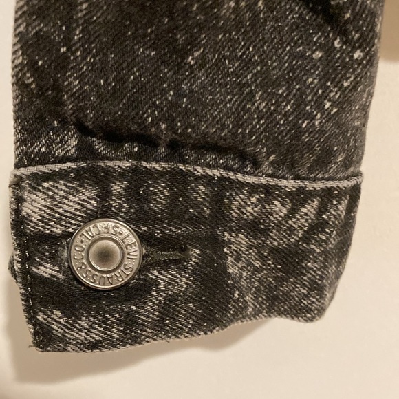 LEVIS Premium ‘WILL WORK FOR MAKEUP’ black denim jacket - Picture 6 of 9